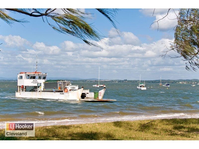 21 Deanbilla Street, Coochiemudlo Island QLD 4184