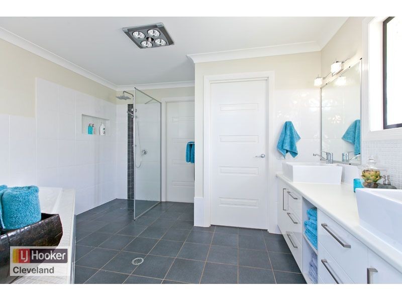 28 Waterville Drive, Thornlands QLD 4164