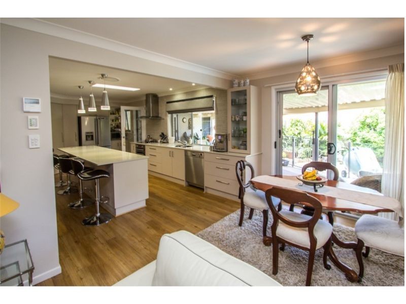 28 Peel Street, Redland Bay QLD 4165