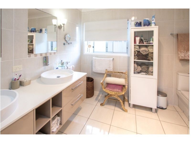 28 Peel Street, Redland Bay QLD 4165