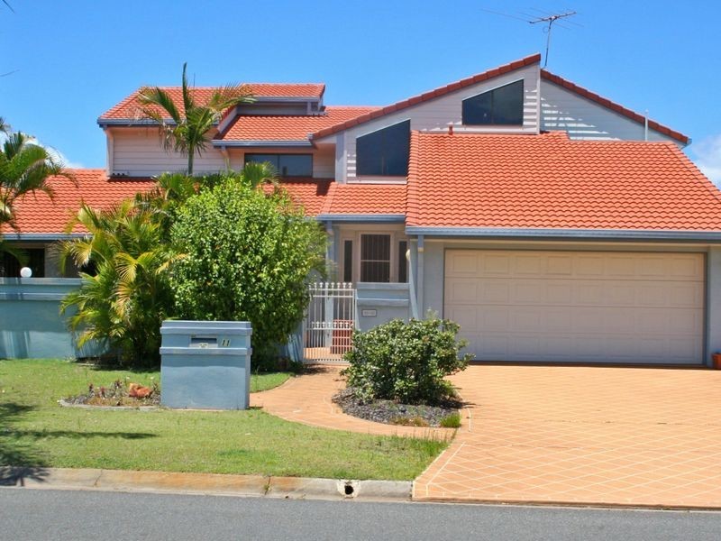 11 Anchorage Drive, Raby Bay QLD 4163