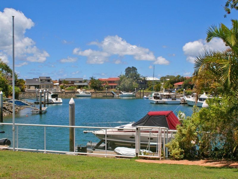 11 Anchorage Drive, Raby Bay QLD 4163