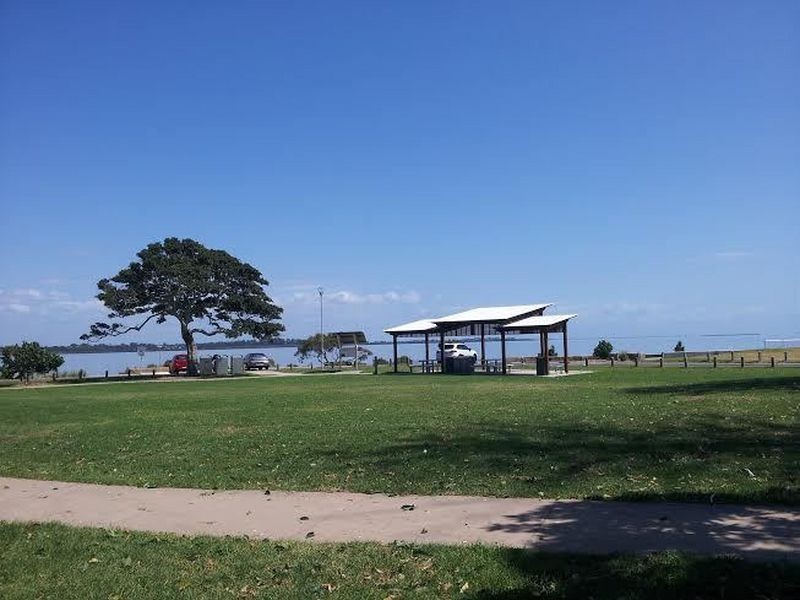 6 Cross Lane, Cleveland QLD 4163