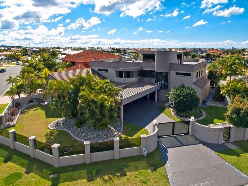 8 Sommersea Drive, Raby Bay QLD 4163