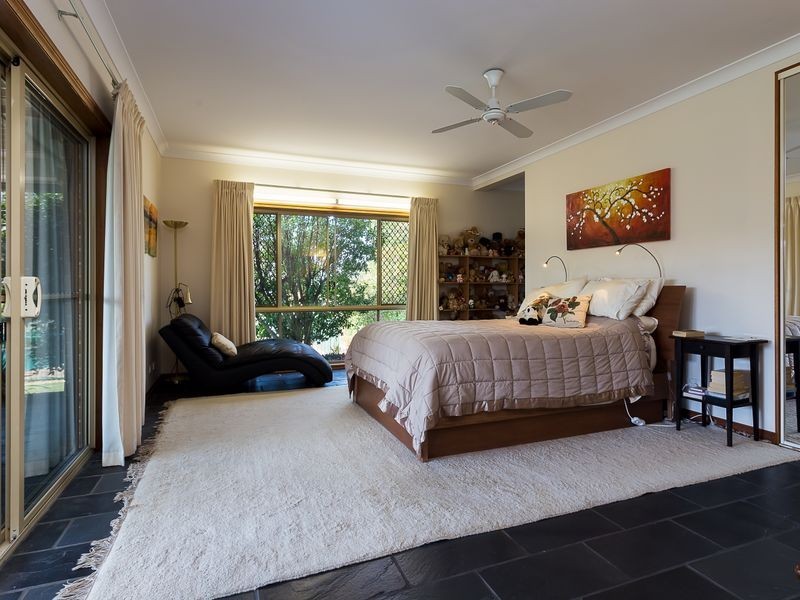 13 Falcon Avenue, Thornlands QLD 4164