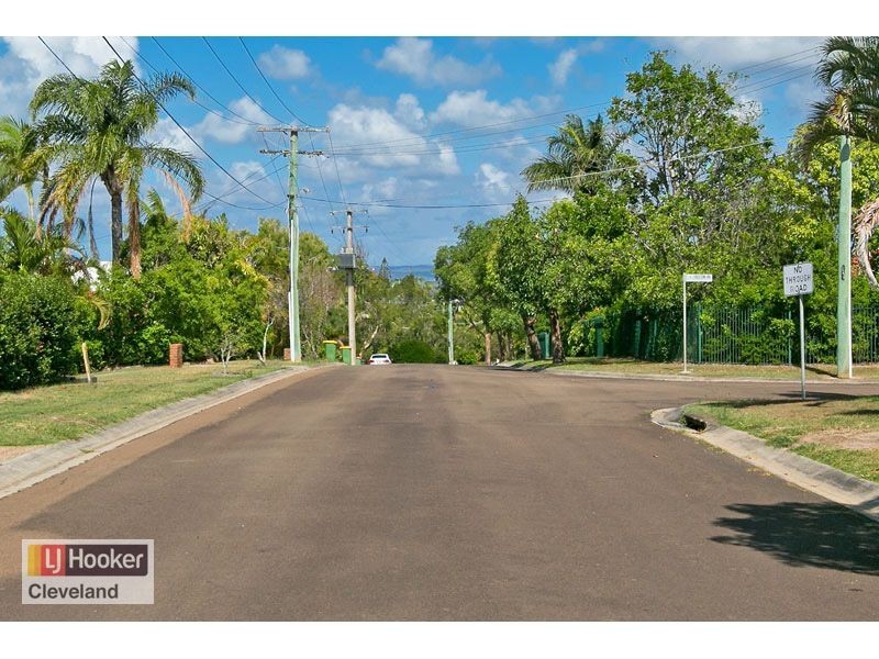 13 Hawk Parade, Thornlands QLD 4164