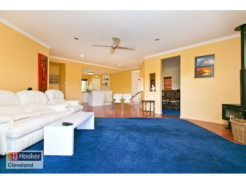 8 Darcelle Place, Ormiston QLD 4160