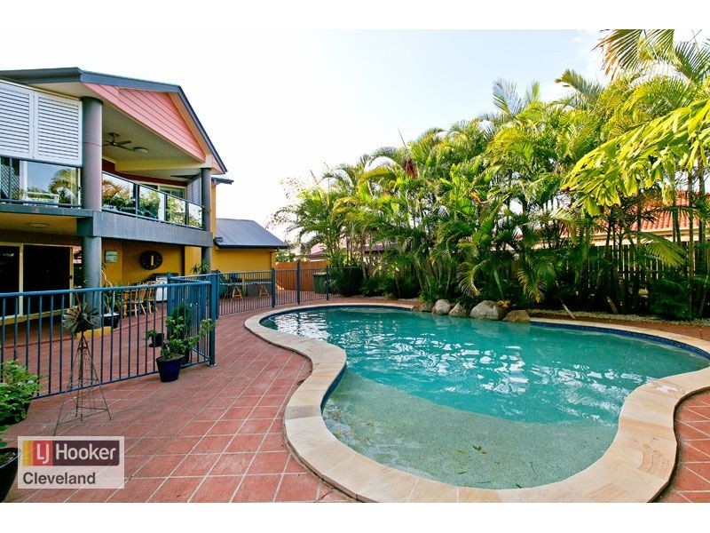 8 Darcelle Place, Ormiston QLD 4160