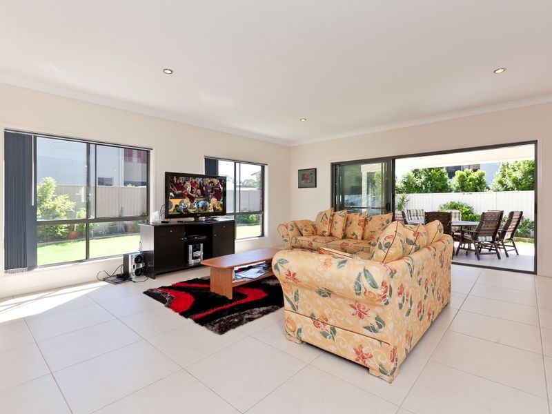 3 Baycrest Place, Thornlands QLD 4164