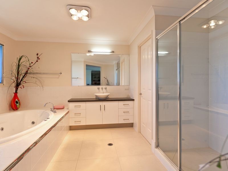 3 Baycrest Place, Thornlands QLD 4164