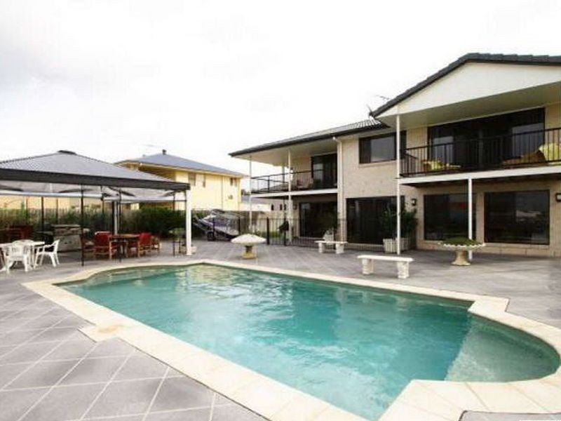 21 Penzance Drive, Redland Bay QLD 4165