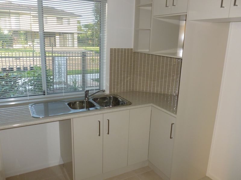 2/19 Ostend Ct, Cleveland QLD 4163