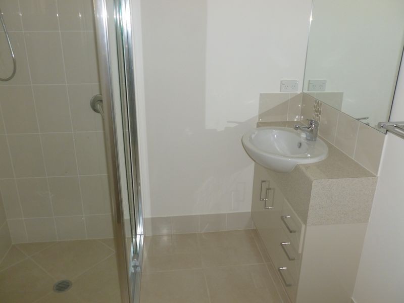 2/19 Ostend Ct, Cleveland QLD 4163