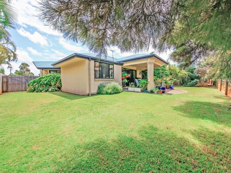 15 Bush Cherry Place, Thornlands QLD 4164