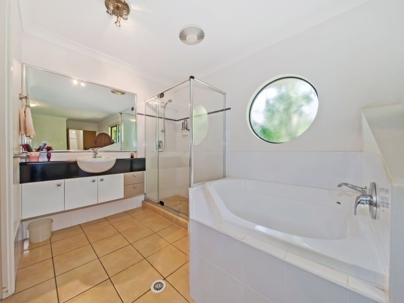 15 Bush Cherry Place, Thornlands QLD 4164