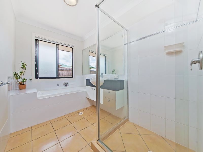 15 Bush Cherry Place, Thornlands QLD 4164