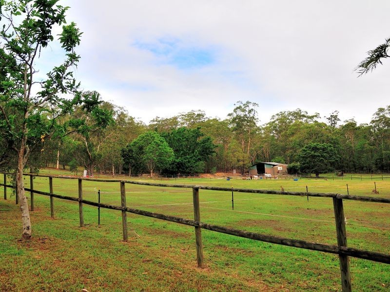 403 German Church Road, Redland Bay QLD 4165