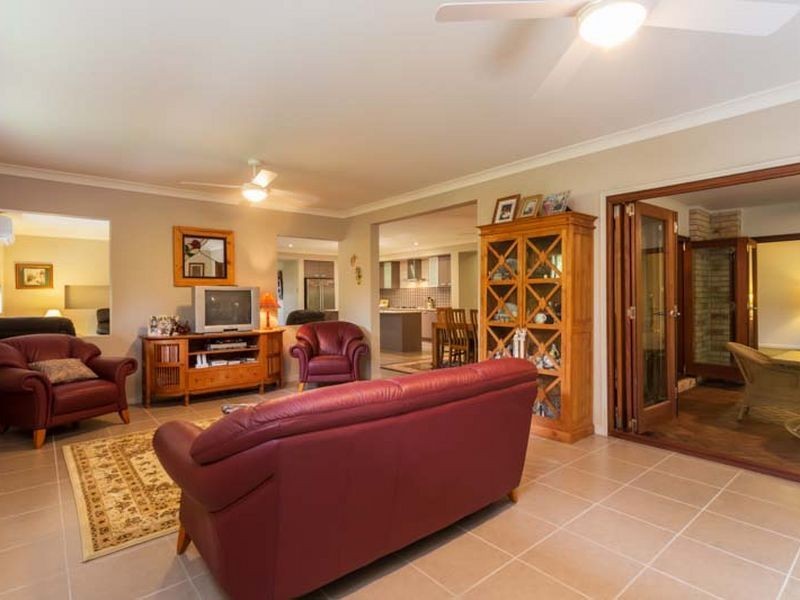 46 Penzance Drive, Redland Bay QLD 4165
