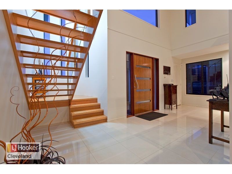 27 Huntly Place, Redland Bay QLD 4165