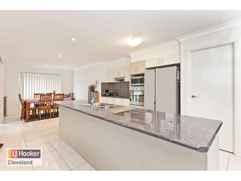 19 Crestlea Street, Victoria Point QLD 4165