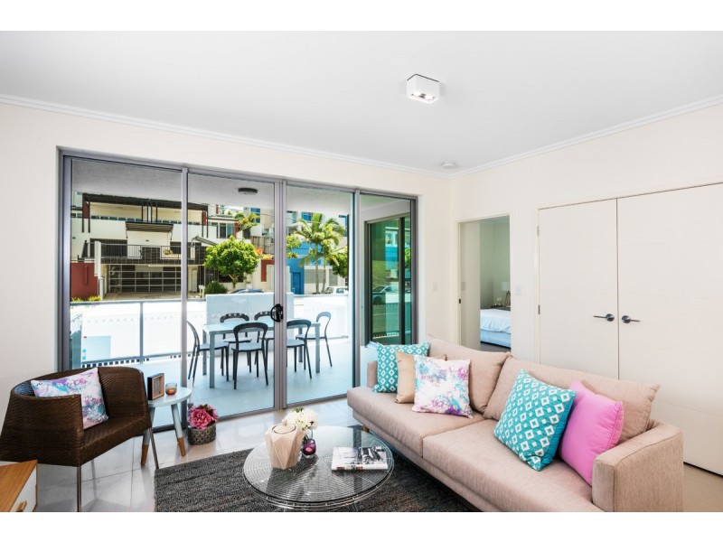 83 Akonna Street, Wynnum QLD 4178