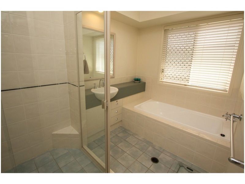 13 Fig Tree Place, Ormiston QLD 4160