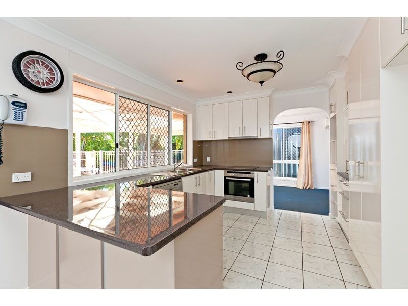12 Bunin Street, Victoria Point QLD 4165