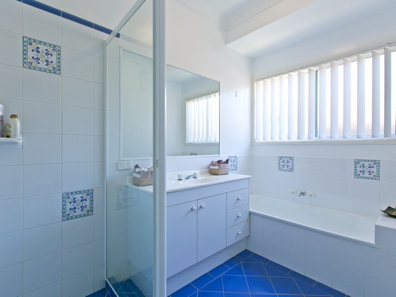 8 Marram Court, Raby Bay QLD 4163