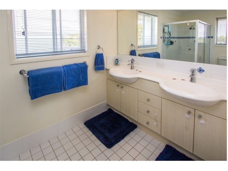 3 Farnham Street, Wellington Point QLD 4160