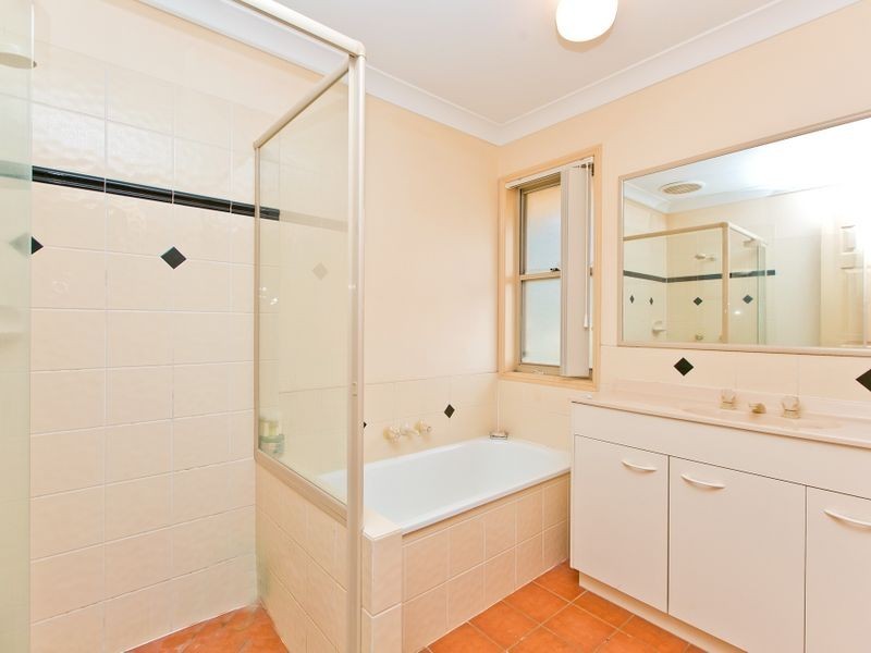 7 Lindeman Place, Redland Bay QLD 4165
