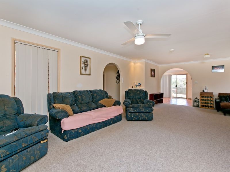 7 Lindeman Place, Redland Bay QLD 4165