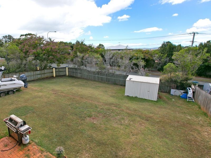 7 Lindeman Place, Redland Bay QLD 4165