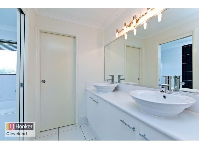 29 Hope Street, Ormiston QLD 4160