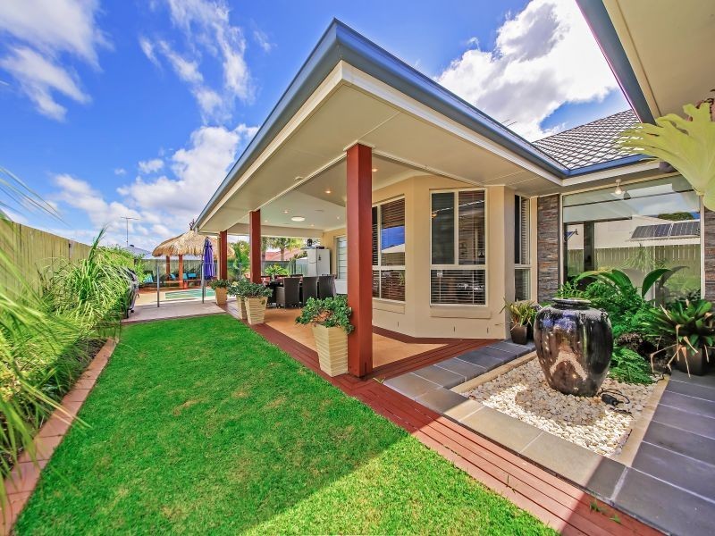39 Attenborough Cct, Redland Bay QLD 4165