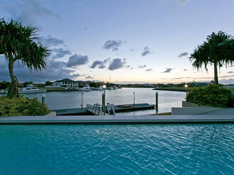 47 Raby Bay Boulevard, Raby Bay QLD 4163