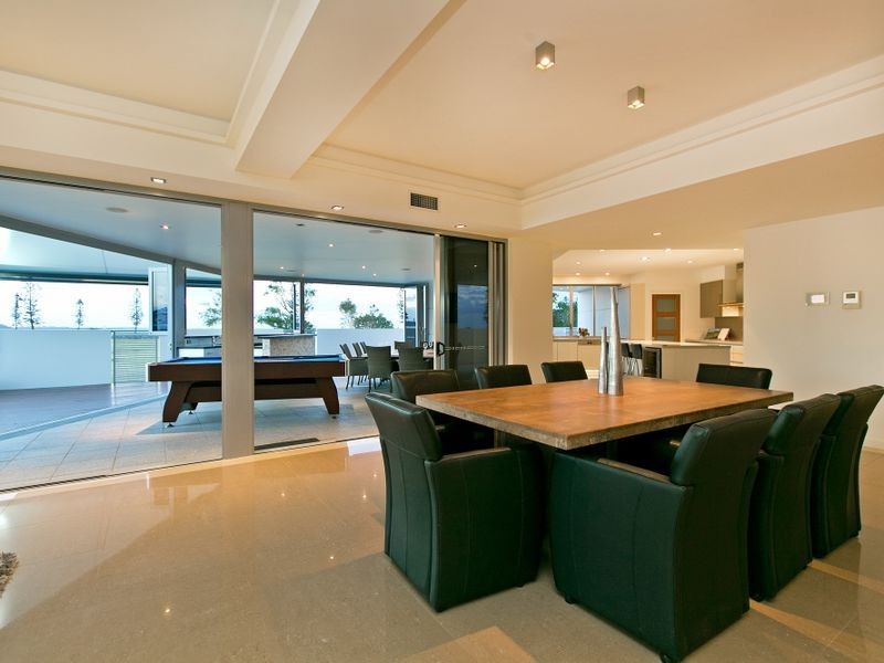 47 Raby Bay Boulevard, Raby Bay QLD 4163