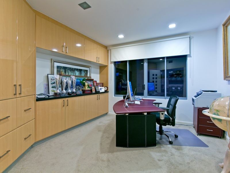 47 Raby Bay Boulevard, Raby Bay QLD 4163