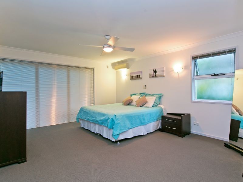 15 Yorston Place, Ormiston QLD 4160