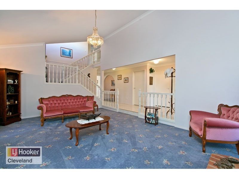 2 Clearwater Street, Ormiston QLD 4160