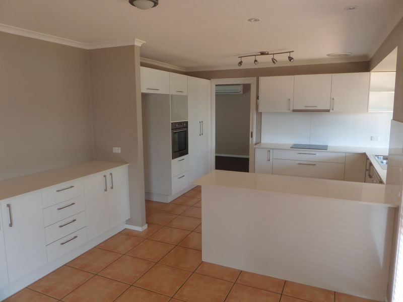 6 Lowrie Street, Cleveland QLD 4163