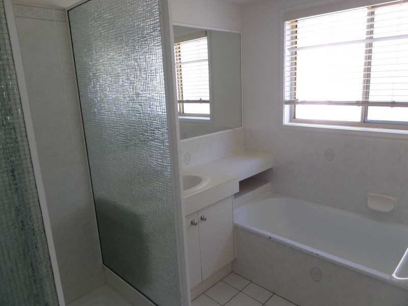 17 Poinciana Avenue, Victoria Point QLD 4165