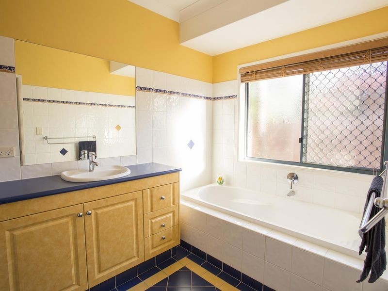 48 Hilliards Park Drive, Wellington Point QLD 4160