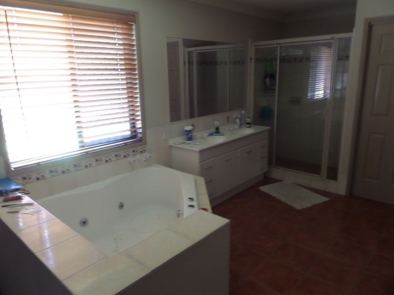 167 Redland Bay Road, Capalaba QLD 4157