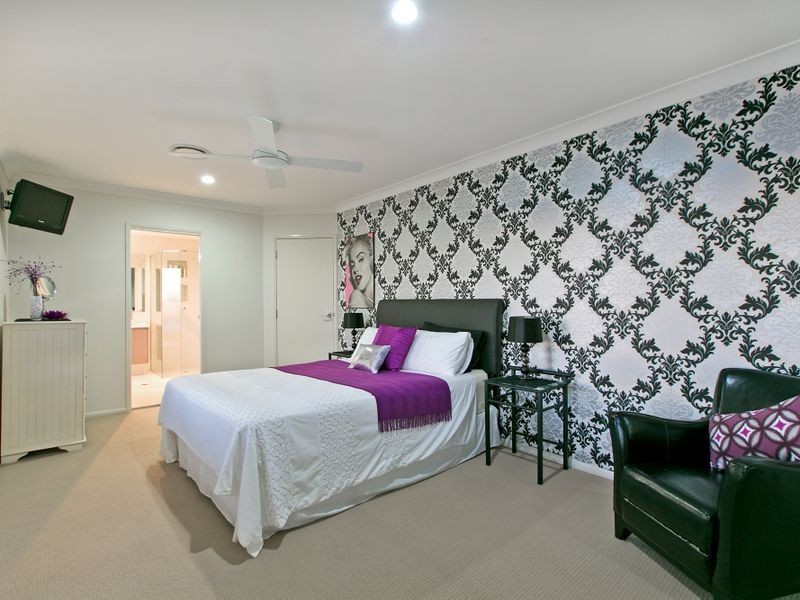 4 Caravel Court, Raby Bay QLD 4163