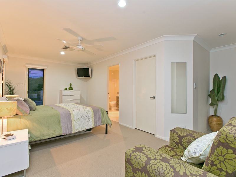 4 Caravel Court, Raby Bay QLD 4163