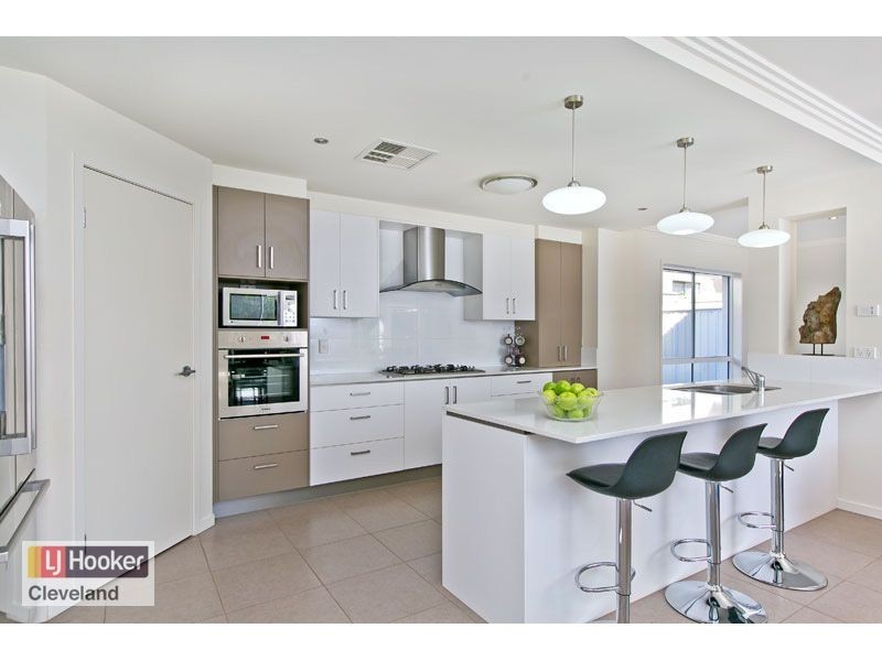 13 Seaspray Street, Thornlands QLD 4164