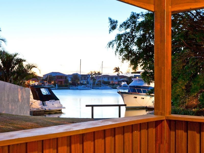 8 Paxton Street, Raby Bay QLD 4163