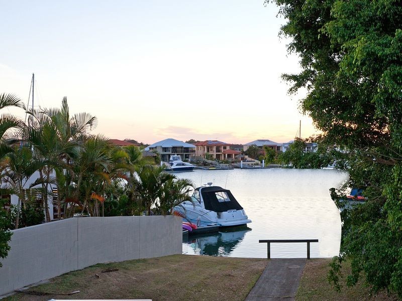 8 Paxton Street, Raby Bay QLD 4163