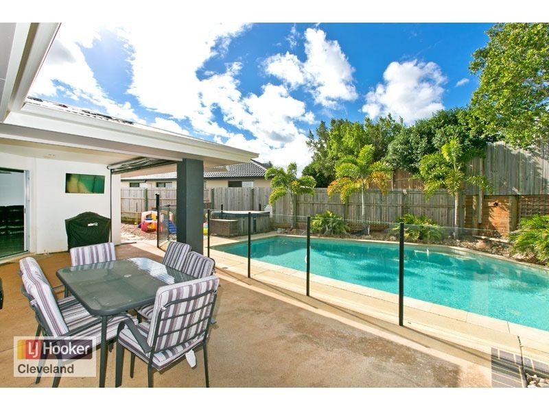 2 Stella Court, Redland Bay QLD 4165