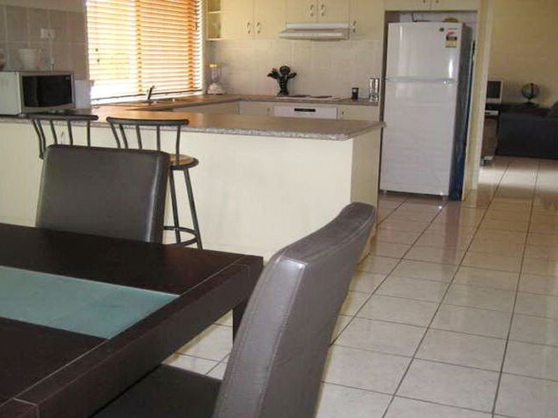 35 Waratah Avenue, Victoria Point QLD 4165